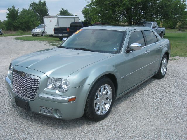 2006 Chrysler 300C Regular Cab