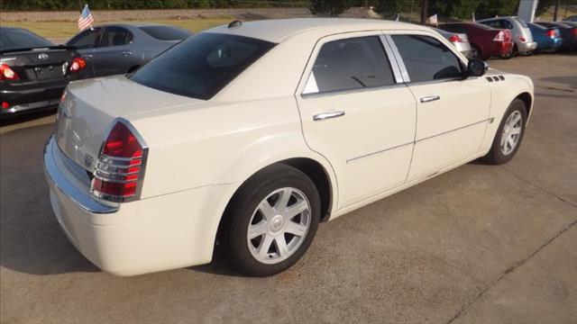 2006 Chrysler 300C Touring PKG RES W/nav