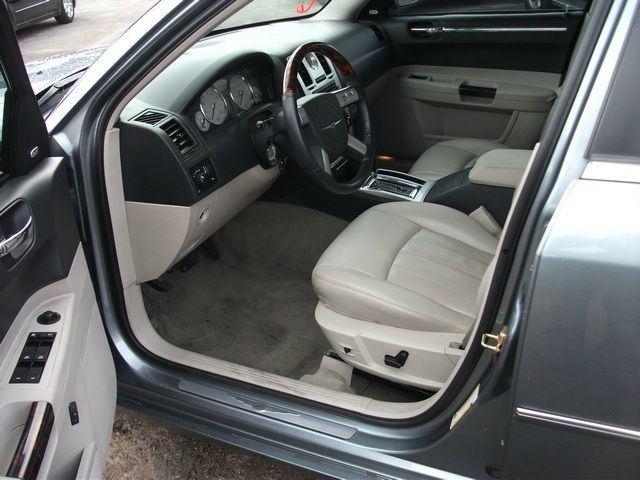 2006 Chrysler 300C Regular Cab