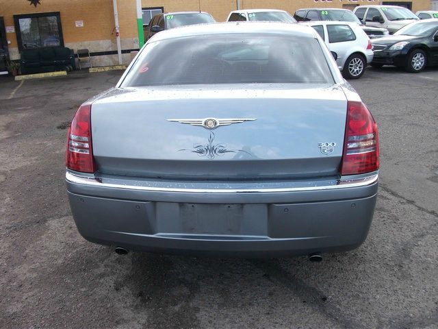 2006 Chrysler 300C Regular Cab