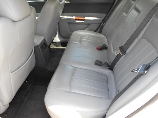 2006 Chrysler 300C Regular Cab