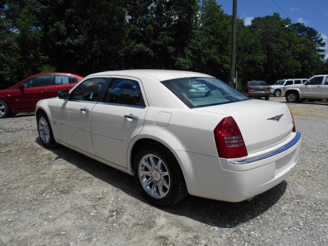 2006 Chrysler 300C Regular Cab