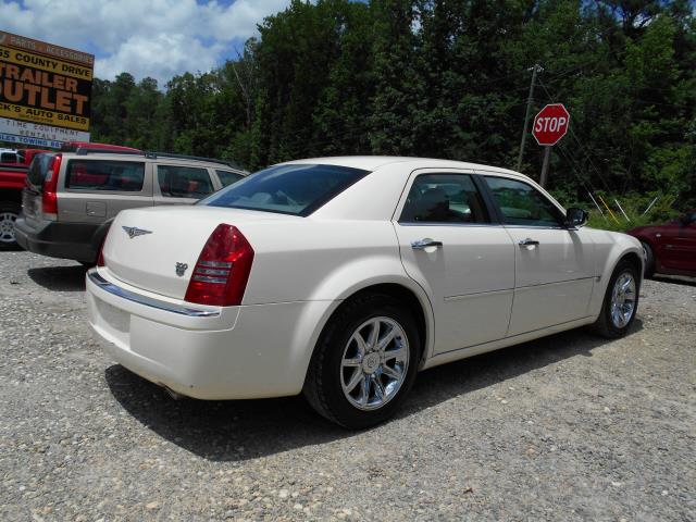 2006 Chrysler 300C Regular Cab