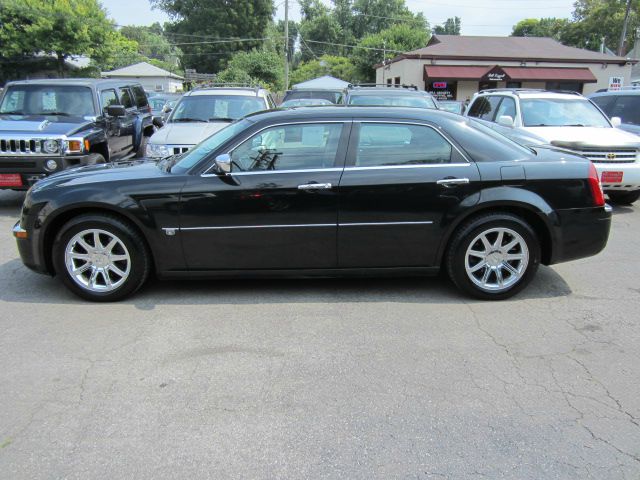2006 Chrysler 300C Regular Cab