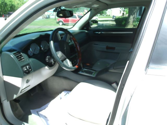 2006 Chrysler 300C Regular Cab