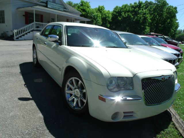 2006 Chrysler 300C Regular Cab