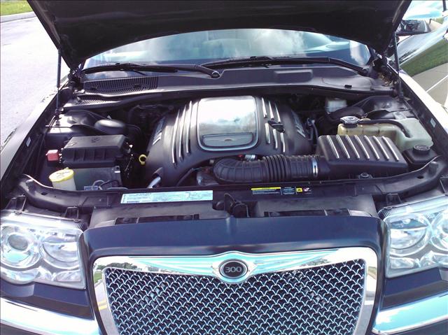2006 Chrysler 300C Unknown