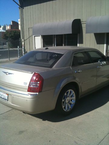 2006 Chrysler 300C Regular Cab