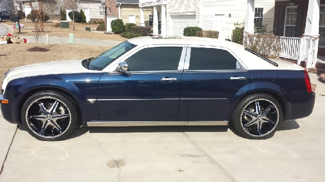 2006 Chrysler 300C 4x4 XLT