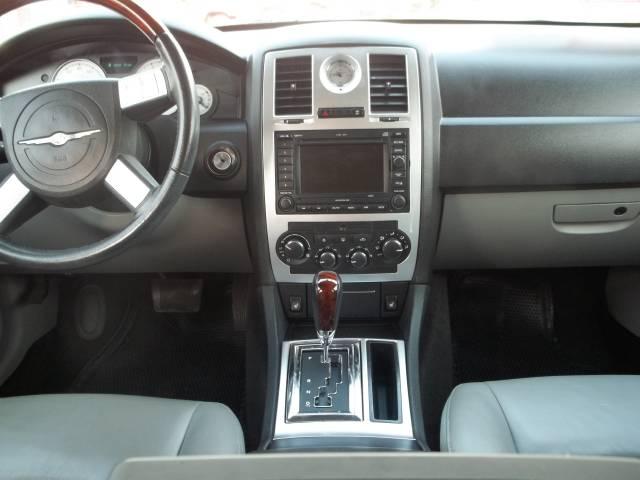 2006 Chrysler 300C Unknown