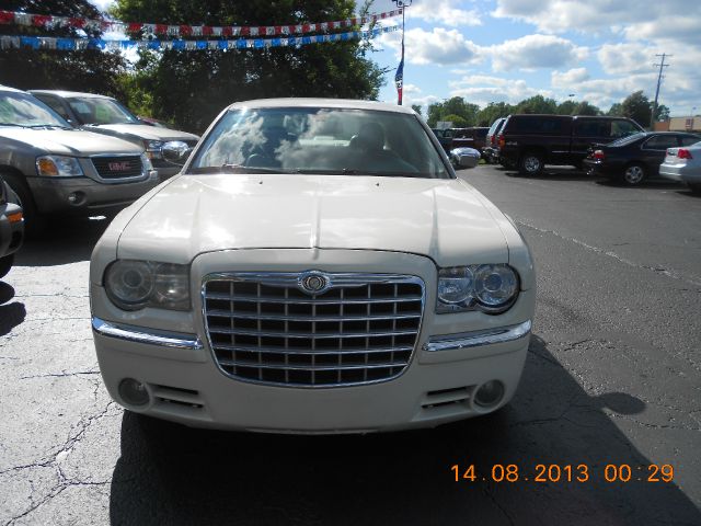 2006 Chrysler 300C Regular Cab