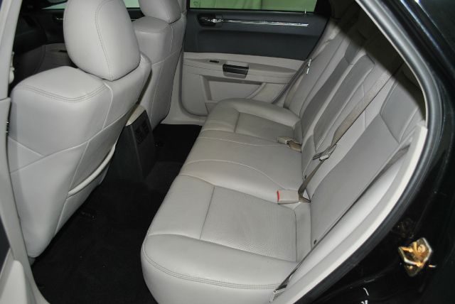 2006 Chrysler 300C Regular Cab