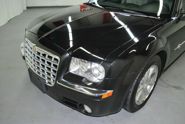 2006 Chrysler 300C Regular Cab