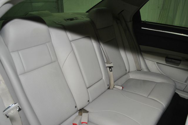 2006 Chrysler 300C Regular Cab