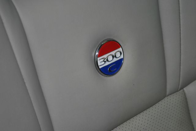 2006 Chrysler 300C Regular Cab