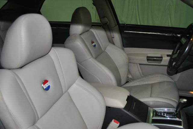 2006 Chrysler 300C Regular Cab