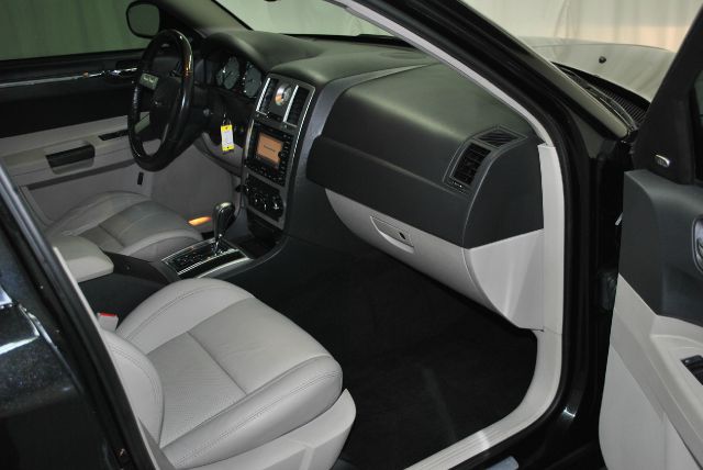 2006 Chrysler 300C Regular Cab