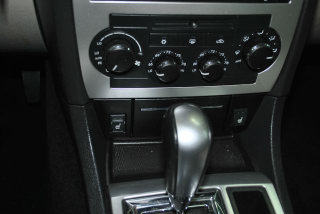 2006 Chrysler 300C Regular Cab