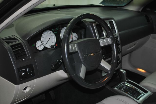 2006 Chrysler 300C Regular Cab