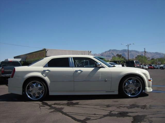 2006 Chrysler 300C Regular Cab