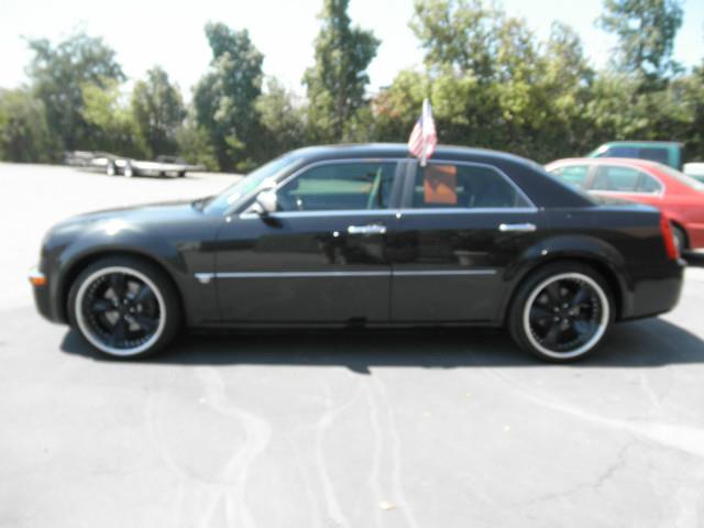 2006 Chrysler 300C Unknown