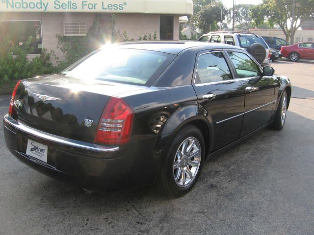 2006 Chrysler 300C Regular Cab
