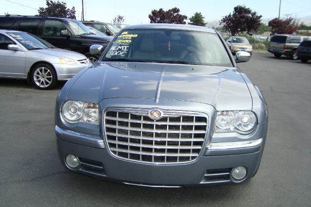 2006 Chrysler 300C Regular Cab