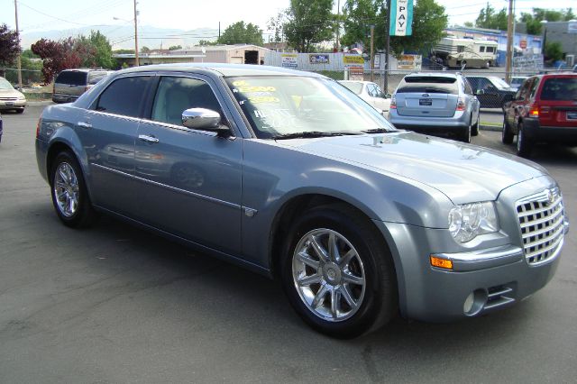 2006 Chrysler 300C Regular Cab
