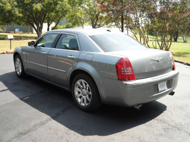 2006 Chrysler 300C Regular Cab