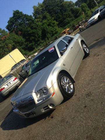 2006 Chrysler 300C Regular Cab