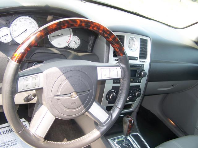 2006 Chrysler 300C Base