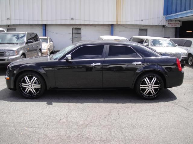 2006 Chrysler 300C Regular Cab