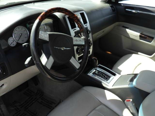 2006 Chrysler 300C Regular Cab