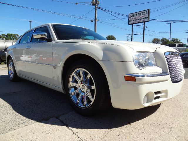 2006 Chrysler 300C Unknown