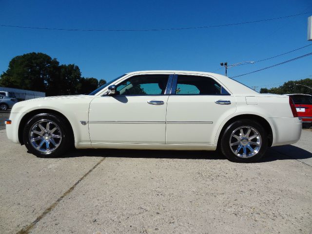 2006 Chrysler 300C Unknown