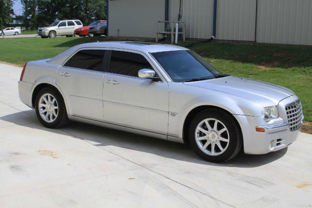 2006 Chrysler 300C Regular Cab