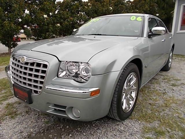 2006 Chrysler 300C Regular Cab
