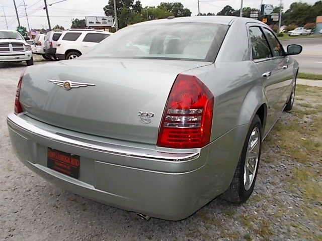 2006 Chrysler 300C Regular Cab