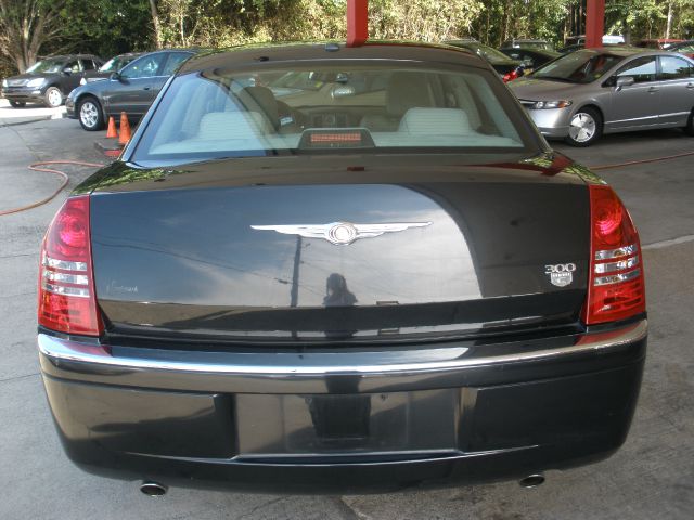 2006 Chrysler 300C Regular Cab