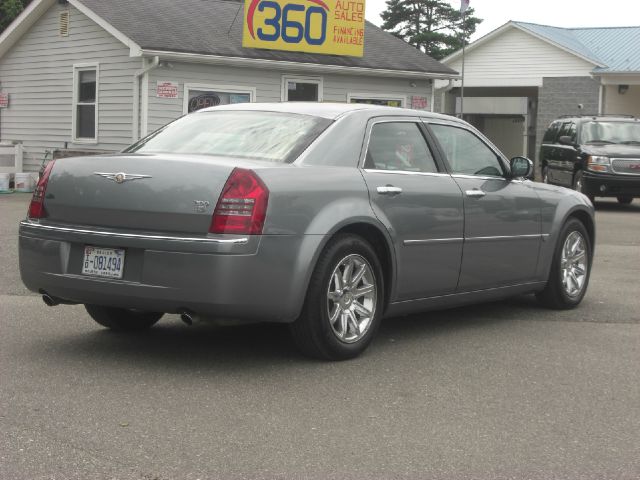 2006 Chrysler 300C Regular Cab