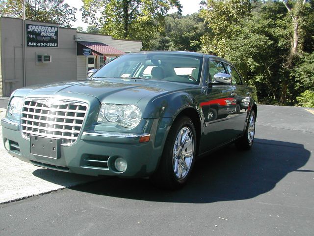2006 Chrysler 300C Regular Cab