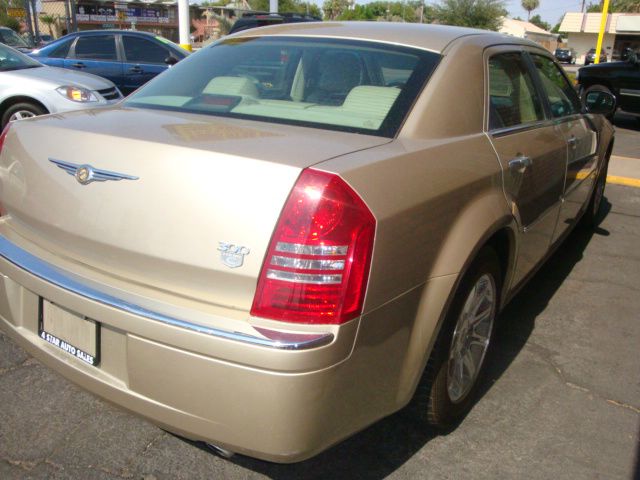 2006 Chrysler 300C Regular Cab
