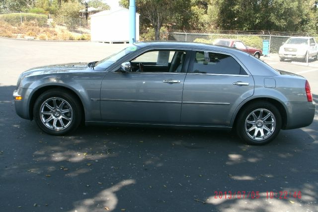 2006 Chrysler 300C Regular Cab