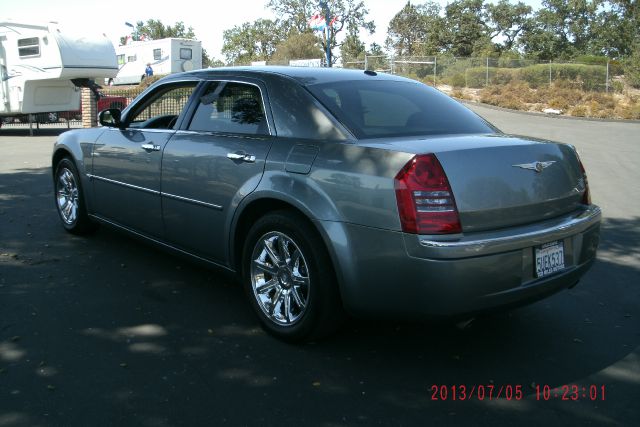2006 Chrysler 300C Regular Cab