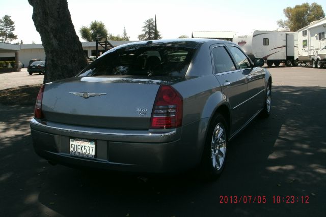 2006 Chrysler 300C Regular Cab