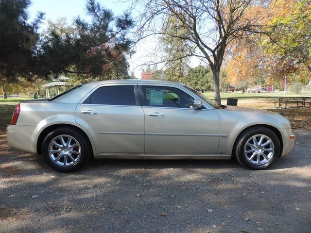 2006 Chrysler 300C Regular Cab