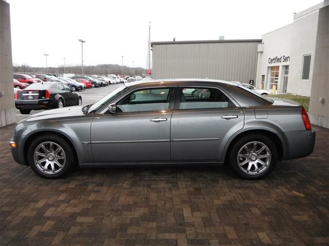 2006 Chrysler 300C SE 5.6