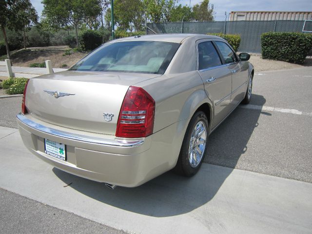 2006 Chrysler 300C Regular Cab