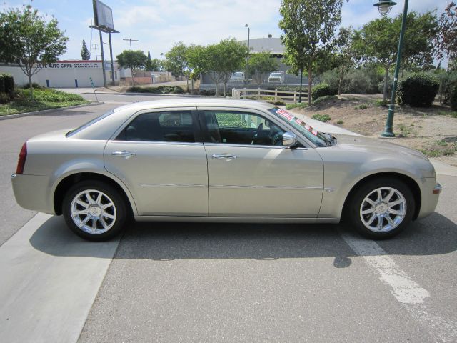 2006 Chrysler 300C Regular Cab
