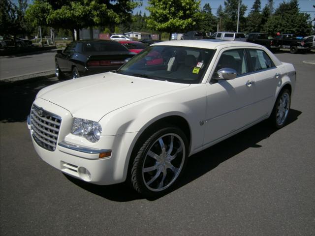 2007 Chrysler 300C Unknown
